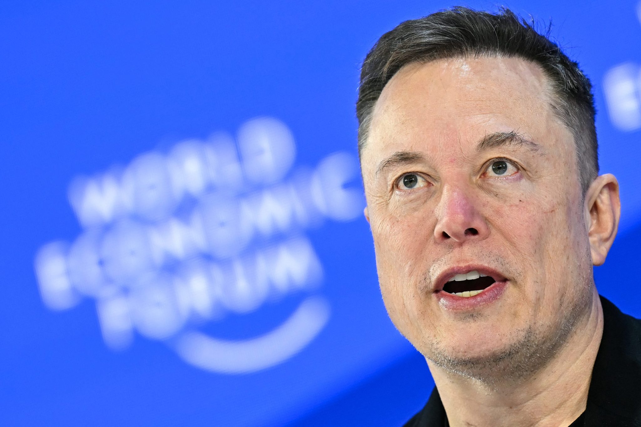 Billionaires Elon Musk and Mark Zuckerberg used mortgages to buy multimillion-dollar mansions. Here’s why that’s a savvy financial decision