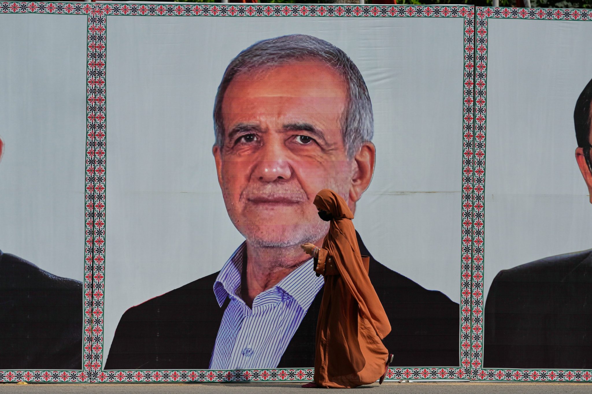 U.S. official says $6 billion in frozen Iranian assets will be released, while Oman discusses possible Hormuz service fees with Tehran