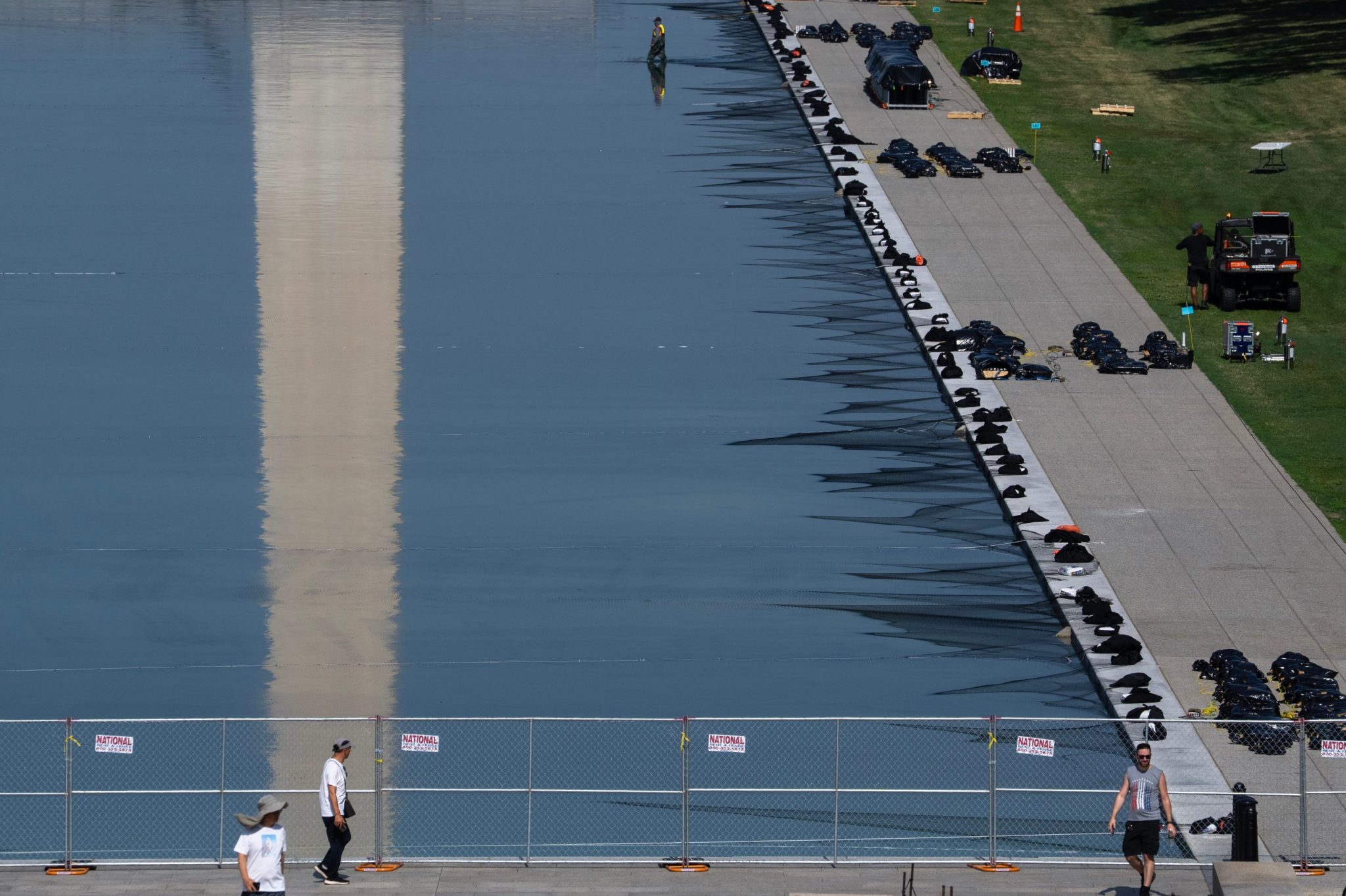 The Trump administration will use the same company that tried to renovate the Reflecting Pool to repair it — ‘because they did a fantastic job’