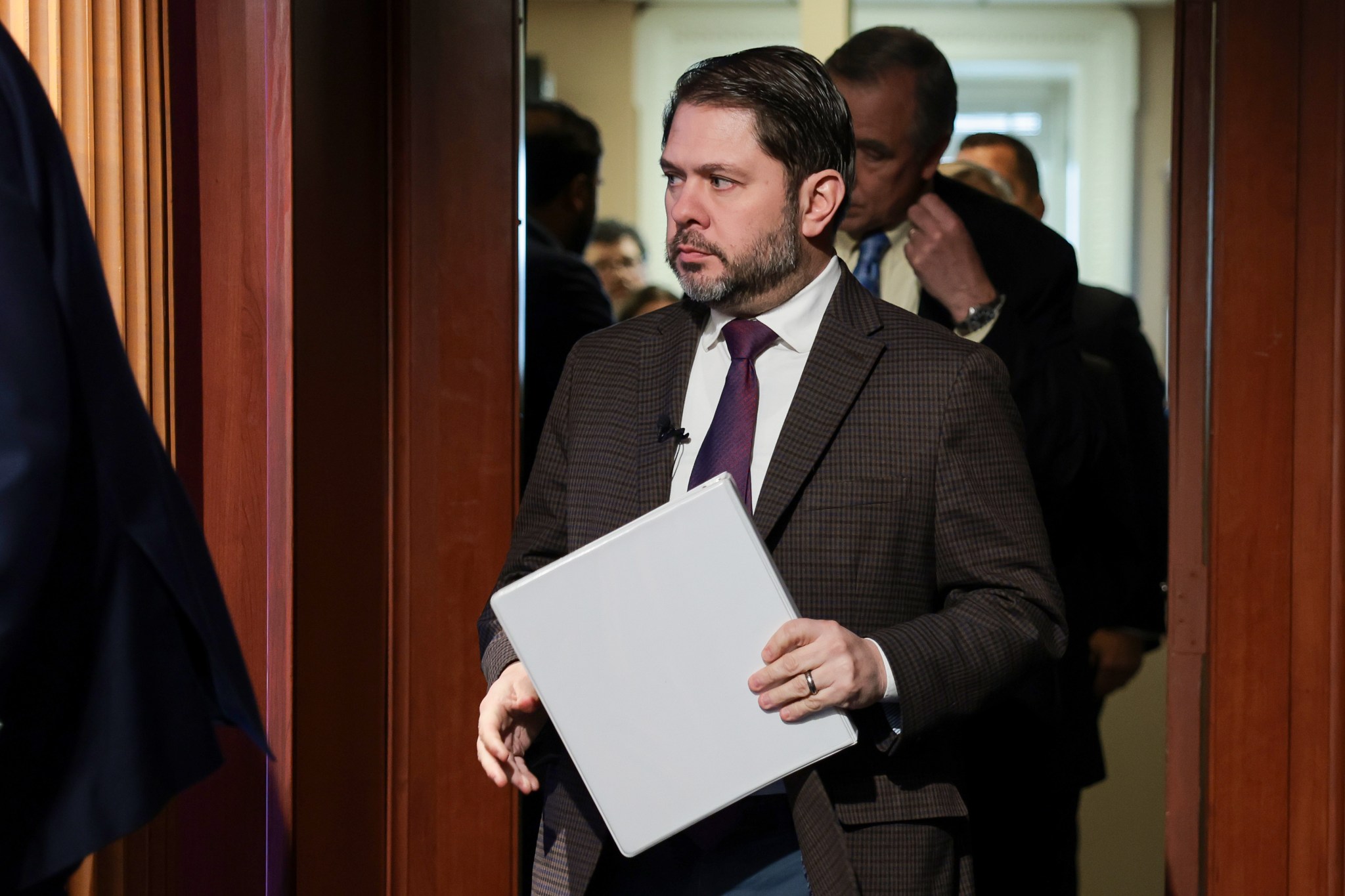 Exclusive: Arizona senator warns ‘ghost jobs’ are warping labor data, presses Trump admin to investigate